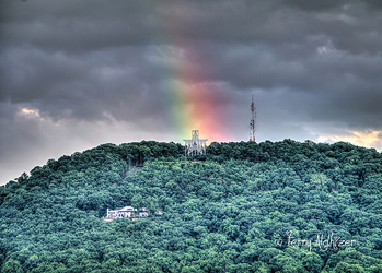 Roanoke Star Pot Of Gold by Terry Aldhizer